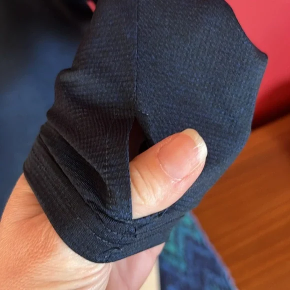 BNWOT Gorgeous Zyia active navy/black long sleeve top - Picture 3 of 12